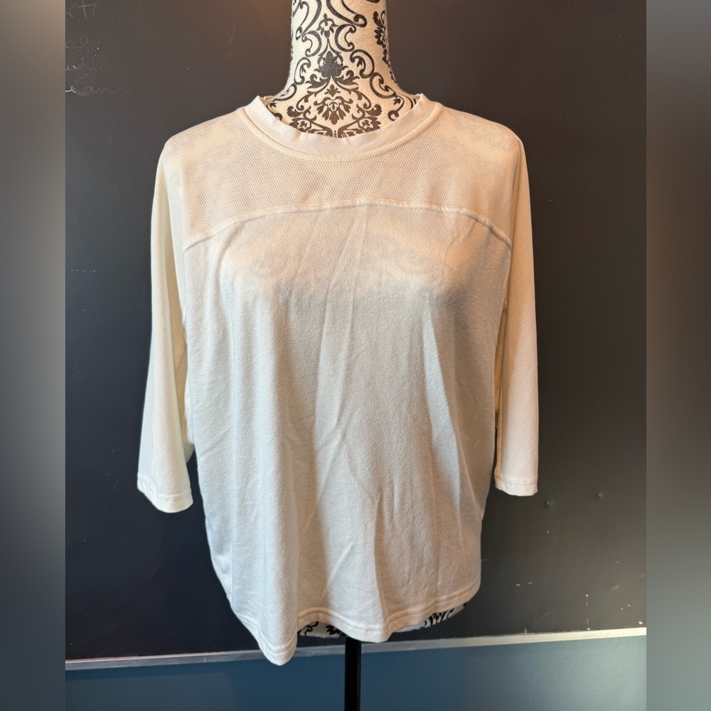 🤍Zyia Classic Women's off white short sleeved shirt🤍